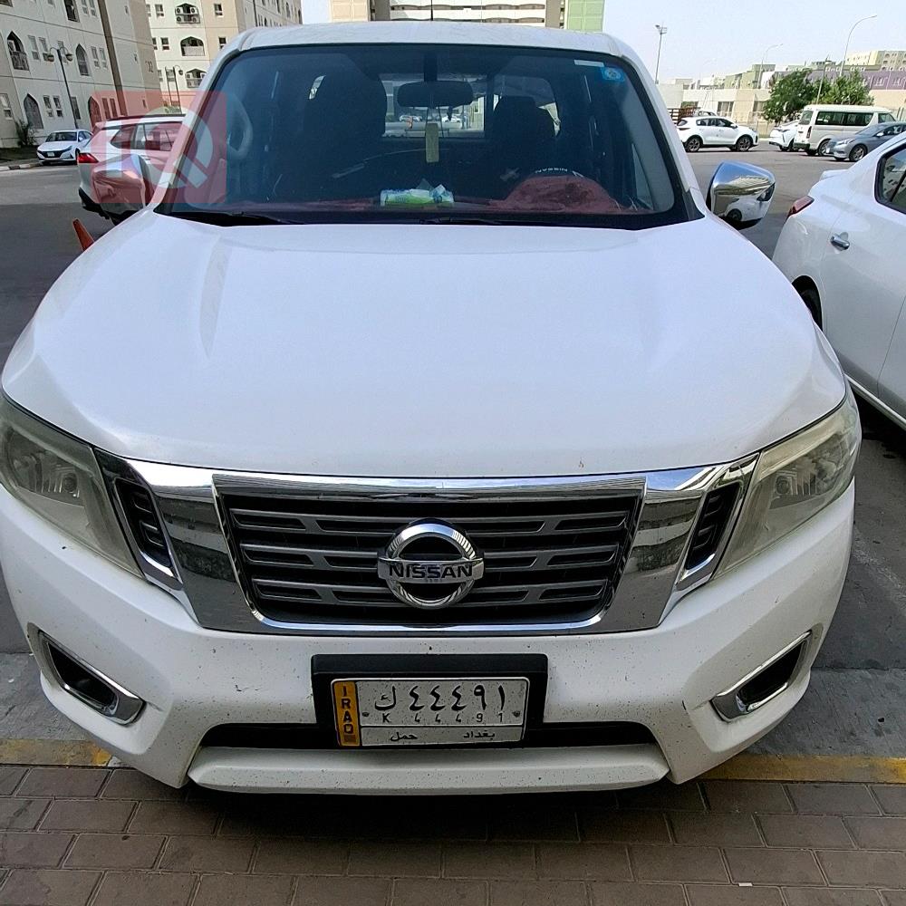 نيسان نافارا